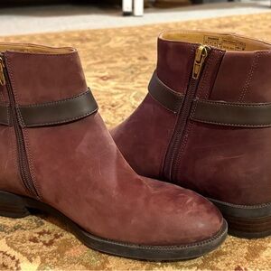 Vionic Brown Ankle Boots with Zipper
